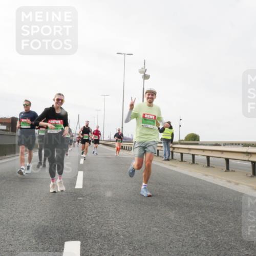 03.10.2025 - Köhlbrandbrückenlauf Matties Gatica Varas http://msf.ph/oto/9188986 03.10.2025 15:56:22 Position 3  meine-sportfotos.de