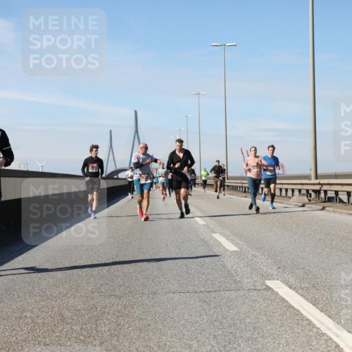 03.10.2025 - Köhlbrandbrückenlauf Yannick Fuchs http://msf.ph/oto/9188987 03.10.2025 11:48:26 Position 3  meine-sportfotos.de