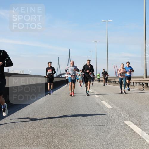03.10.2025 - Köhlbrandbrückenlauf Yannick Fuchs http://msf.ph/oto/9188990 03.10.2025 11:48:26 Position 3 4236 meine-sportfotos.de