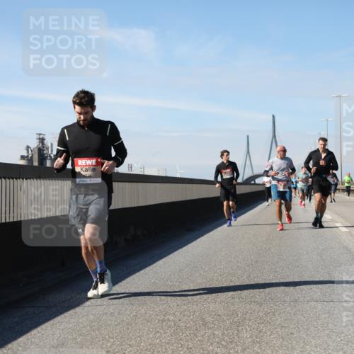 03.10.2025 - Köhlbrandbrückenlauf Yannick Fuchs http://msf.ph/oto/9188993 03.10.2025 11:48:26 Position 3 4236 meine-sportfotos.de