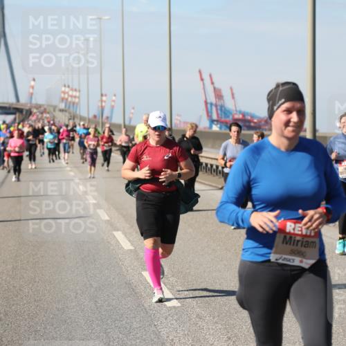 03.10.2025 - Köhlbrandbrückenlauf Yannick Fuchs http://msf.ph/oto/9188997 03.10.2025 12:08:26 Position 3 5060 meine-sportfotos.de