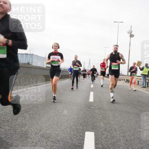 03.10.2025 - Köhlbrandbrückenlauf Matties Gatica Varas http://msf.ph/oto/9188999 03.10.2025 15:56:24 Position 3 7487 meine-sportfotos.de