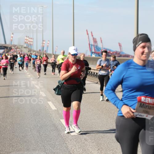 03.10.2025 - Köhlbrandbrückenlauf Yannick Fuchs http://msf.ph/oto/9189001 03.10.2025 12:08:26 Position 3 5060 meine-sportfotos.de