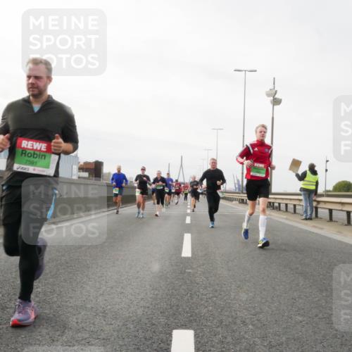 03.10.2025 - Köhlbrandbrückenlauf Matties Gatica Varas http://msf.ph/oto/9189007 03.10.2025 15:56:26 Position 3 7591 meine-sportfotos.de