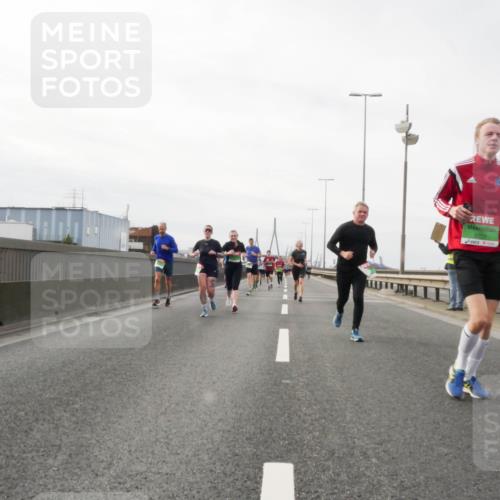 03.10.2025 - Köhlbrandbrückenlauf Matties Gatica Varas http://msf.ph/oto/9189011 03.10.2025 15:56:27 Position 3 8921 meine-sportfotos.de