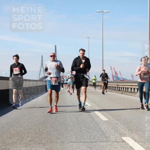03.10.2025 - Köhlbrandbrückenlauf Yannick Fuchs http://msf.ph/oto/9189012 03.10.2025 11:48:27 Position 3  meine-sportfotos.de