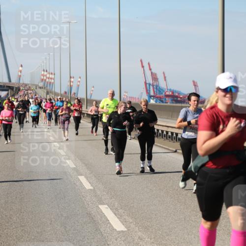 03.10.2025 - Köhlbrandbrückenlauf Yannick Fuchs http://msf.ph/oto/9189017 03.10.2025 12:08:28 Position 3  meine-sportfotos.de