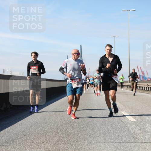 03.10.2025 - Köhlbrandbrückenlauf Yannick Fuchs http://msf.ph/oto/9189022 03.10.2025 11:48:28 Position 3 6193, 5055 meine-sportfotos.de