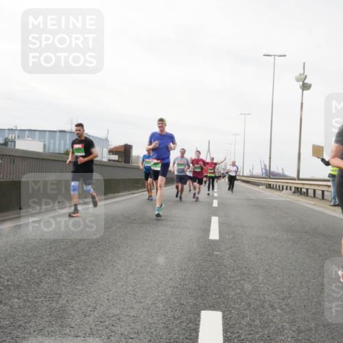 03.10.2025 - Köhlbrandbrückenlauf Matties Gatica Varas http://msf.ph/oto/9189028 03.10.2025 15:56:31 Position 3  meine-sportfotos.de