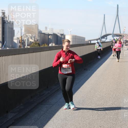 03.10.2025 - Köhlbrandbrückenlauf Yannick Fuchs http://msf.ph/oto/9189042 03.10.2025 12:08:32 Position 3 4902 meine-sportfotos.de