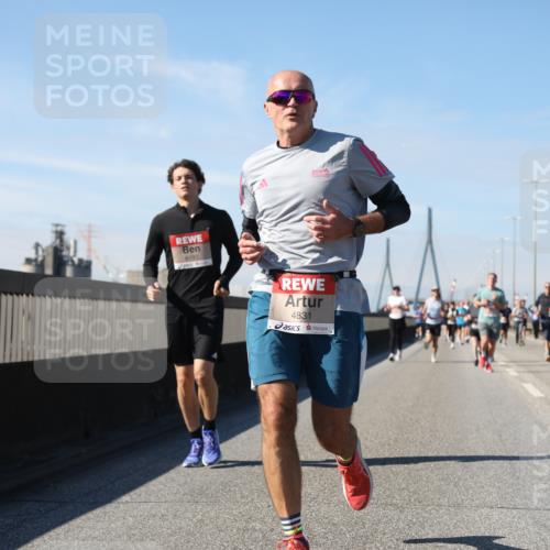 03.10.2025 - Köhlbrandbrückenlauf Yannick Fuchs http://msf.ph/oto/9189044 03.10.2025 11:48:30 Position 3 6193, 4831 meine-sportfotos.de