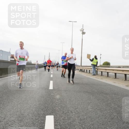 03.10.2025 - Köhlbrandbrückenlauf Matties Gatica Varas http://msf.ph/oto/9189049 03.10.2025 15:56:36 Position 3  meine-sportfotos.de