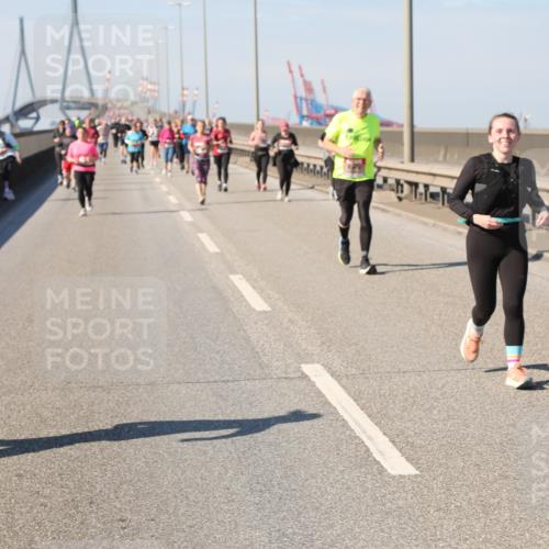 03.10.2025 - Köhlbrandbrückenlauf Yannick Fuchs http://msf.ph/oto/9189050 03.10.2025 12:08:33 Position 3  meine-sportfotos.de