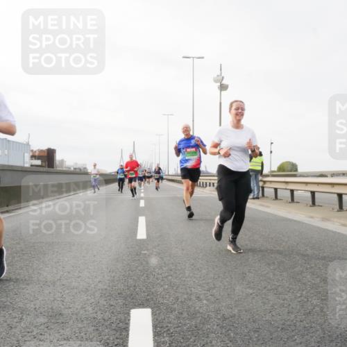03.10.2025 - Köhlbrandbrückenlauf Matties Gatica Varas http://msf.ph/oto/9189053 03.10.2025 15:56:37 Position 3 8951 meine-sportfotos.de