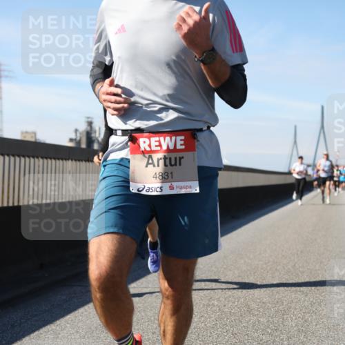 03.10.2025 - Köhlbrandbrückenlauf Yannick Fuchs http://msf.ph/oto/9189054 03.10.2025 11:48:30 Position 3 4831 meine-sportfotos.de