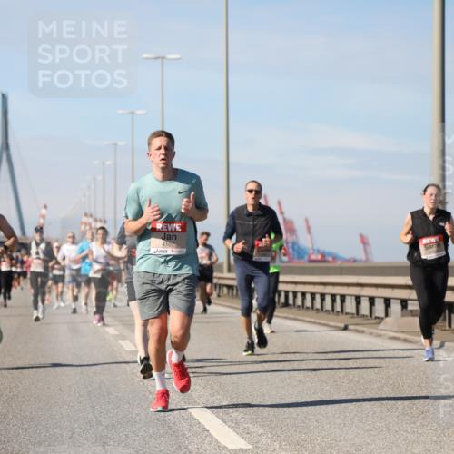 03.10.2025 - Köhlbrandbrückenlauf Yannick Fuchs http://msf.ph/oto/9189074 03.10.2025 11:48:33 Position 3 4107 meine-sportfotos.de