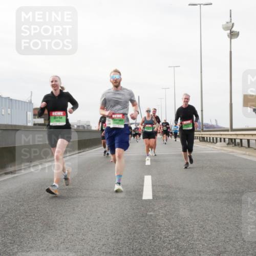 03.10.2025 - Köhlbrandbrückenlauf Matties Gatica Varas http://msf.ph/oto/9189083 03.10.2025 15:56:44 Position 3 7667 meine-sportfotos.de