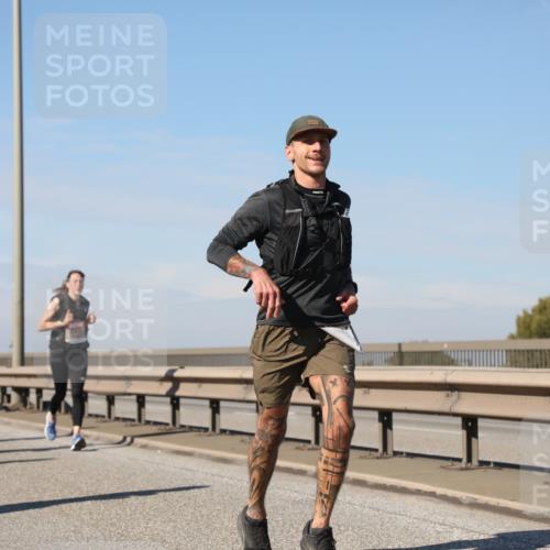 03.10.2025 - Köhlbrandbrückenlauf Yannick Fuchs http://msf.ph/oto/9189084 03.10.2025 11:48:34 Position 3  meine-sportfotos.de
