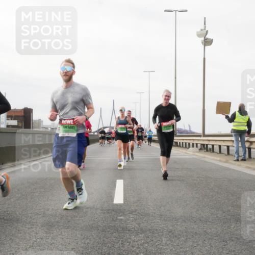 03.10.2025 - Köhlbrandbrückenlauf Matties Gatica Varas http://msf.ph/oto/9189085 03.10.2025 15:56:44 Position 3 866, 7667 meine-sportfotos.de