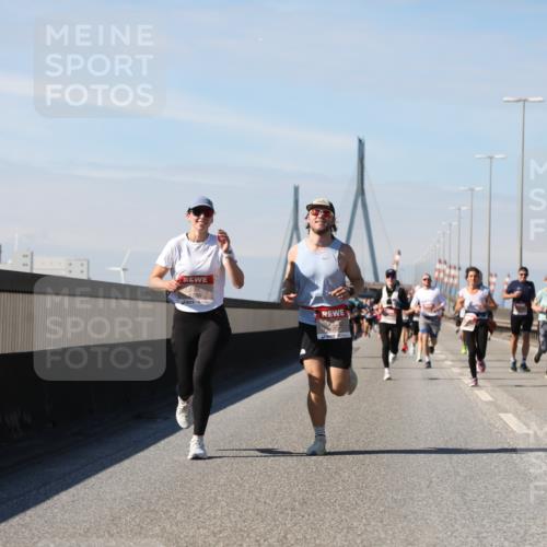 03.10.2025 - Köhlbrandbrückenlauf Yannick Fuchs http://msf.ph/oto/9189090 03.10.2025 11:48:35 Position 3 6786, 6787 meine-sportfotos.de