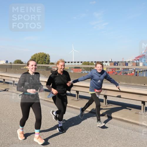03.10.2025 - Köhlbrandbrückenlauf Yannick Fuchs http://msf.ph/oto/9189091 03.10.2025 12:08:34 Position 3  meine-sportfotos.de