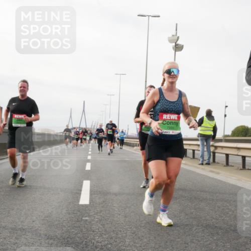 03.10.2025 - Köhlbrandbrückenlauf Matties Gatica Varas http://msf.ph/oto/9189096 03.10.2025 15:56:47 Position 3 7935 meine-sportfotos.de