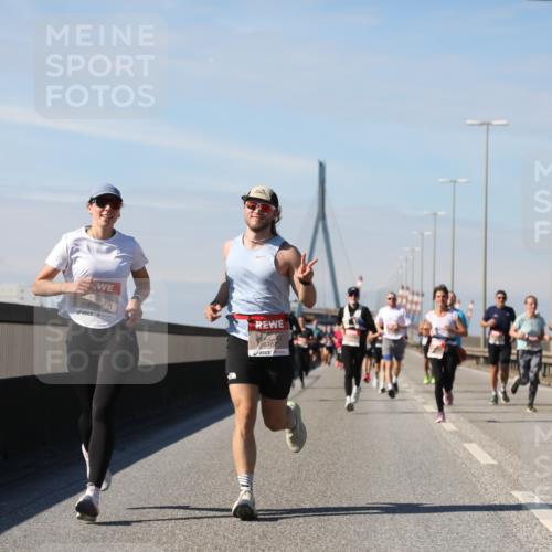 03.10.2025 - Köhlbrandbrückenlauf Yannick Fuchs http://msf.ph/oto/9189103 03.10.2025 11:48:35 Position 3 6786, 6787, 4278 meine-sportfotos.de