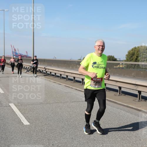 03.10.2025 - Köhlbrandbrückenlauf Yannick Fuchs http://msf.ph/oto/9189107 03.10.2025 12:08:36 Position 3 6156 meine-sportfotos.de