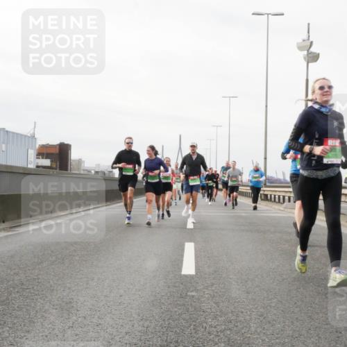 03.10.2025 - Köhlbrandbrückenlauf Matties Gatica Varas http://msf.ph/oto/9189123 03.10.2025 15:56:54 Position 3  meine-sportfotos.de