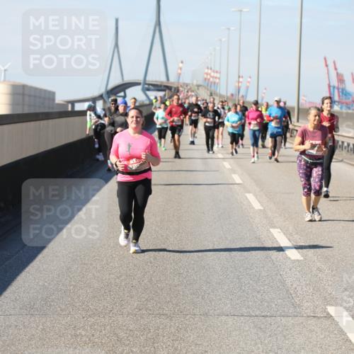 03.10.2025 - Köhlbrandbrückenlauf Yannick Fuchs http://msf.ph/oto/9189129 03.10.2025 12:08:38 Position 3  meine-sportfotos.de