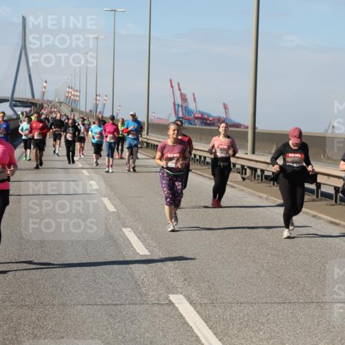 03.10.2025 - Köhlbrandbrückenlauf Yannick Fuchs http://msf.ph/oto/9189134 03.10.2025 12:08:39 Position 3 6141 meine-sportfotos.de