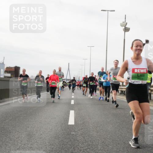 03.10.2025 - Köhlbrandbrückenlauf Matties Gatica Varas http://msf.ph/oto/9189140 03.10.2025 15:56:57 Position 3 8168 meine-sportfotos.de