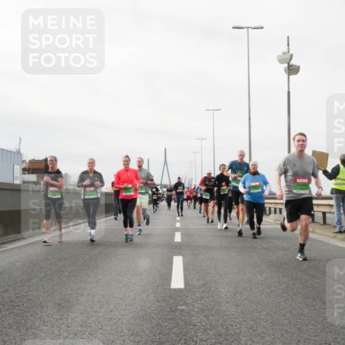 03.10.2025 - Köhlbrandbrückenlauf Matties Gatica Varas http://msf.ph/oto/9189141 03.10.2025 15:56:57 Position 3  meine-sportfotos.de