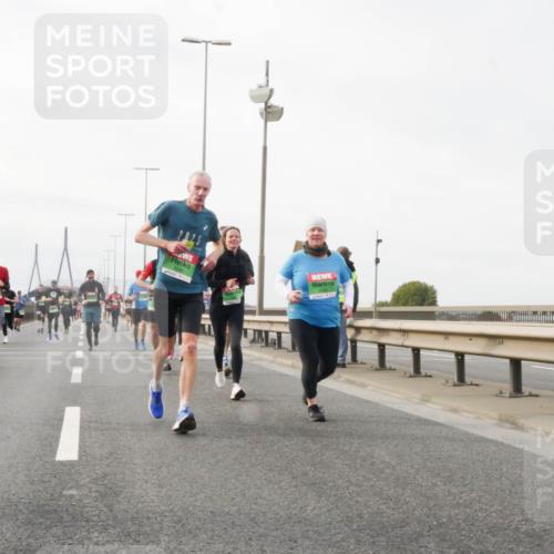 03.10.2025 - Köhlbrandbrückenlauf Matties Gatica Varas http://msf.ph/oto/9189148 03.10.2025 15:57:00 Position 3 6443 meine-sportfotos.de