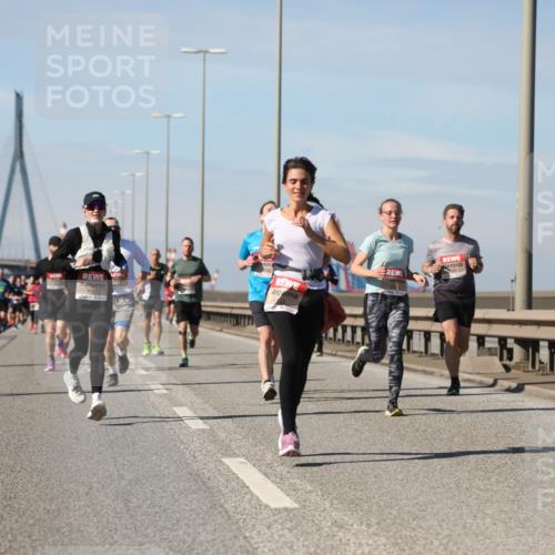 03.10.2025 - Köhlbrandbrückenlauf Yannick Fuchs http://msf.ph/oto/9189155 03.10.2025 11:48:39 Position 3 4151 meine-sportfotos.de