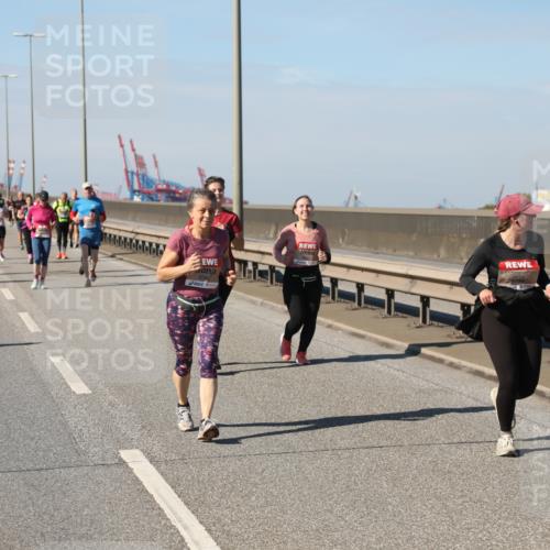 03.10.2025 - Köhlbrandbrückenlauf Yannick Fuchs http://msf.ph/oto/9189166 03.10.2025 12:08:41 Position 3 2025 meine-sportfotos.de
