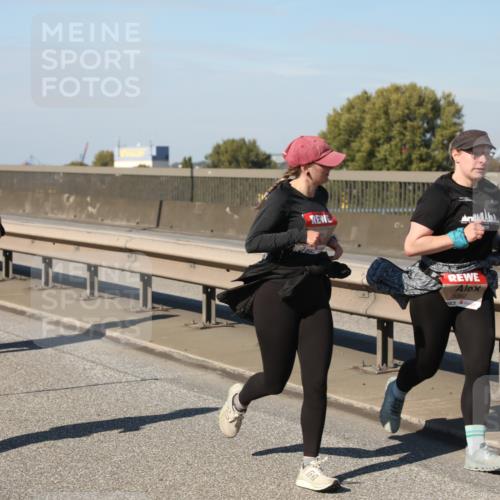 03.10.2025 - Köhlbrandbrückenlauf Yannick Fuchs http://msf.ph/oto/9189183 03.10.2025 12:08:42 Position 3 5515, 5362 meine-sportfotos.de