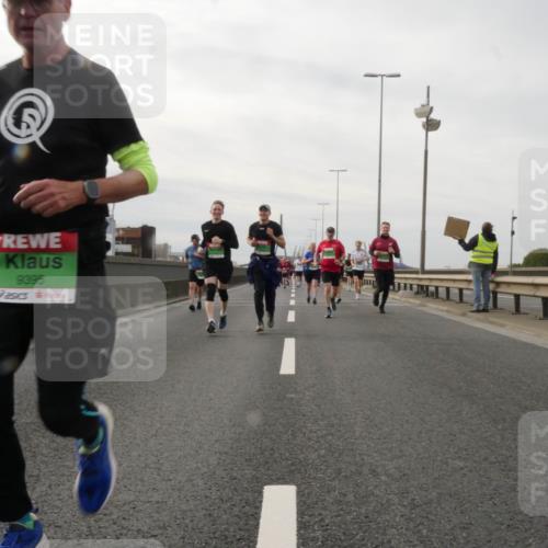 03.10.2025 - Köhlbrandbrückenlauf Matties Gatica Varas http://msf.ph/oto/9189186 03.10.2025 15:57:08 Position 3 9395 meine-sportfotos.de