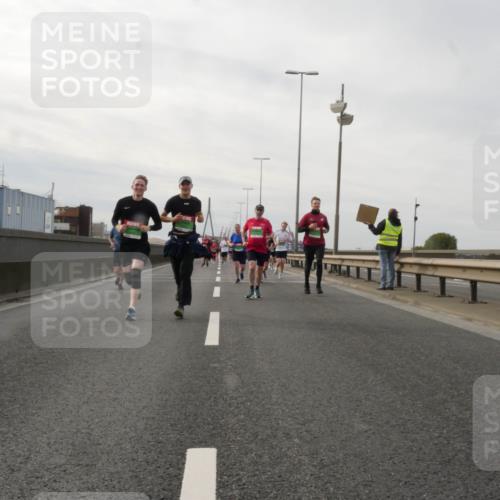 03.10.2025 - Köhlbrandbrückenlauf Matties Gatica Varas http://msf.ph/oto/9189188 03.10.2025 15:57:09 Position 3  meine-sportfotos.de