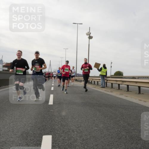 03.10.2025 - Köhlbrandbrückenlauf Matties Gatica Varas http://msf.ph/oto/9189191 03.10.2025 15:57:09 Position 3  meine-sportfotos.de