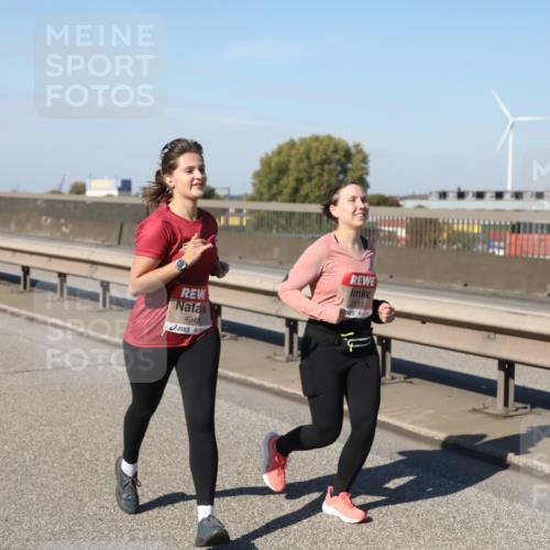 03.10.2025 - Köhlbrandbrückenlauf Yannick Fuchs http://msf.ph/oto/9189201 03.10.2025 12:08:44 Position 3 4948, 5515 meine-sportfotos.de