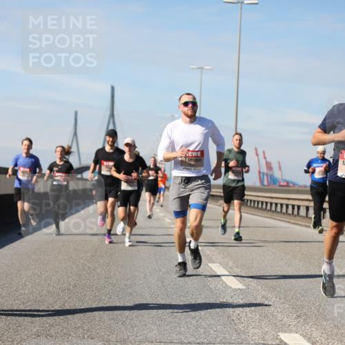 03.10.2025 - Köhlbrandbrückenlauf Yannick Fuchs http://msf.ph/oto/9189204 03.10.2025 11:48:42 Position 3 4066, 6356, 415 meine-sportfotos.de