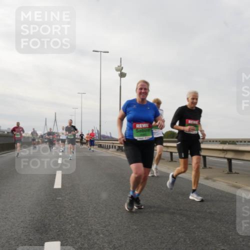 03.10.2025 - Köhlbrandbrückenlauf Matties Gatica Varas http://msf.ph/oto/9189207 03.10.2025 15:57:13 Position 3  meine-sportfotos.de