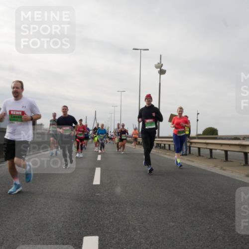 03.10.2025 - Köhlbrandbrückenlauf Matties Gatica Varas http://msf.ph/oto/9189227 03.10.2025 15:57:18 Position 3  meine-sportfotos.de