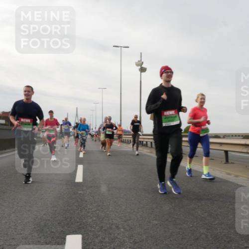 03.10.2025 - Köhlbrandbrückenlauf Matties Gatica Varas http://msf.ph/oto/9189231 03.10.2025 15:57:19 Position 3  meine-sportfotos.de