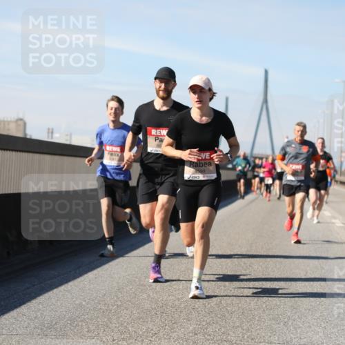 03.10.2025 - Köhlbrandbrückenlauf Yannick Fuchs http://msf.ph/oto/9189239 03.10.2025 11:48:45 Position 3 041, 66, 4599 meine-sportfotos.de