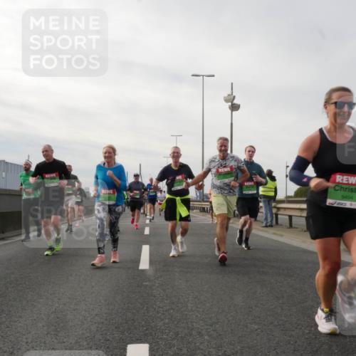 03.10.2025 - Köhlbrandbrückenlauf Matties Gatica Varas http://msf.ph/oto/9189245 03.10.2025 15:57:22 Position 3 9494 meine-sportfotos.de