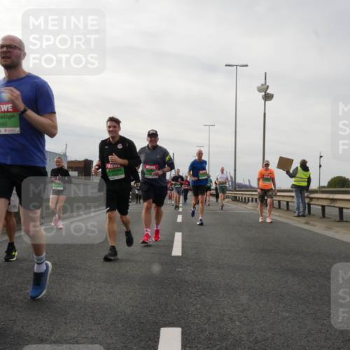 03.10.2025 - Köhlbrandbrückenlauf Matties Gatica Varas http://msf.ph/oto/9189257 03.10.2025 15:57:25 Position 3 9493 meine-sportfotos.de