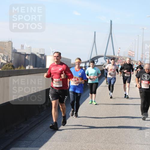 03.10.2025 - Köhlbrandbrückenlauf Yannick Fuchs http://msf.ph/oto/9189261 03.10.2025 12:08:48 Position 3 6460, 6103 meine-sportfotos.de