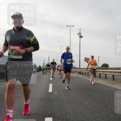 03.10.2025 - Köhlbrandbrückenlauf Matties Gatica Varas http://msf.ph/oto/9189263 03.10.2025 15:57:26 Position 3  meine-sportfotos.de